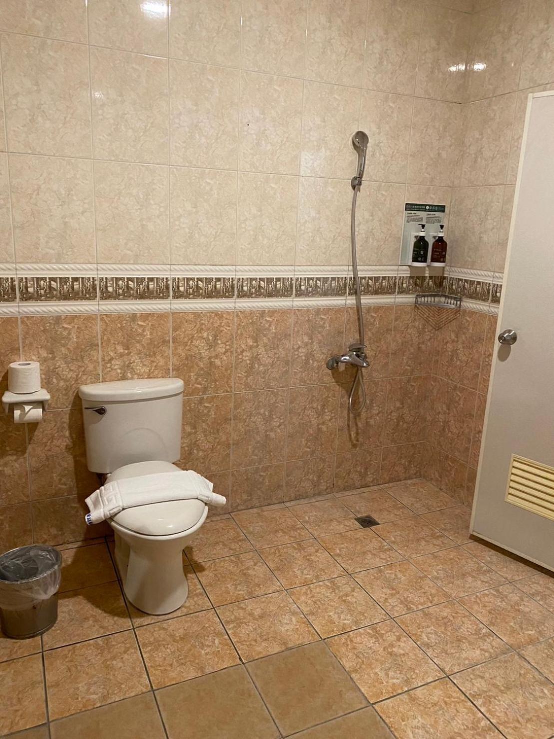 Yuai Fu Hao Hotel Taizhong Zewnętrze zdjęcie