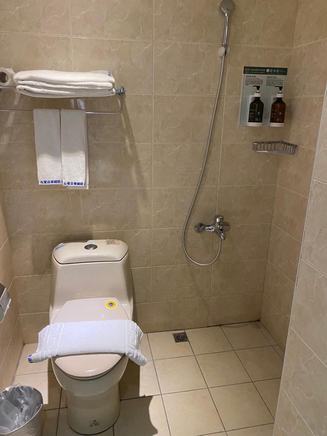 Yuai Fu Hao Hotel Taizhong Zewnętrze zdjęcie