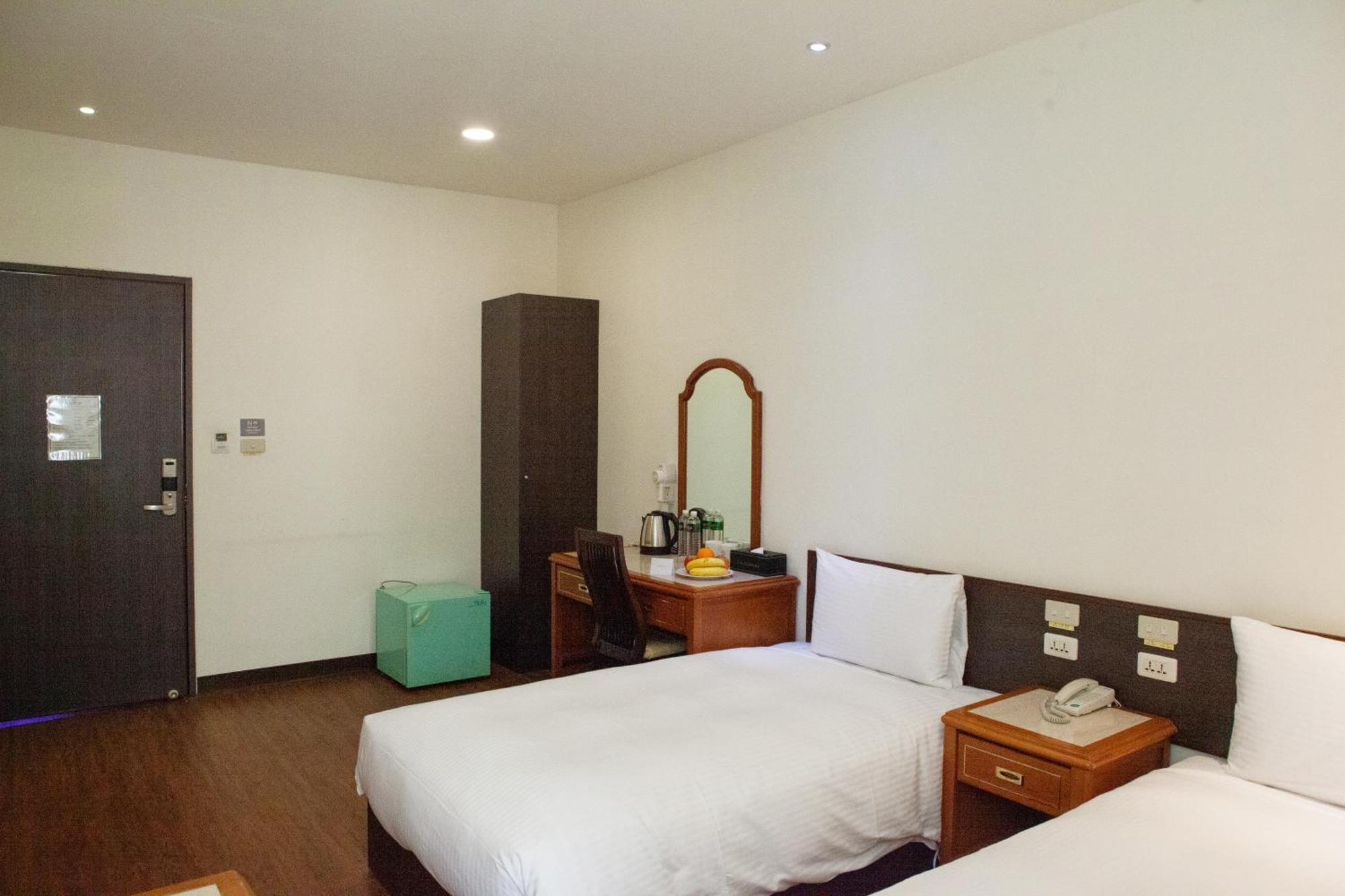 Yuai Fu Hao Hotel Taizhong Zewnętrze zdjęcie
